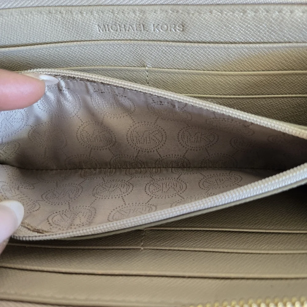 Michael Kors Snakeskin Print Wallet - Picture 6 of 12